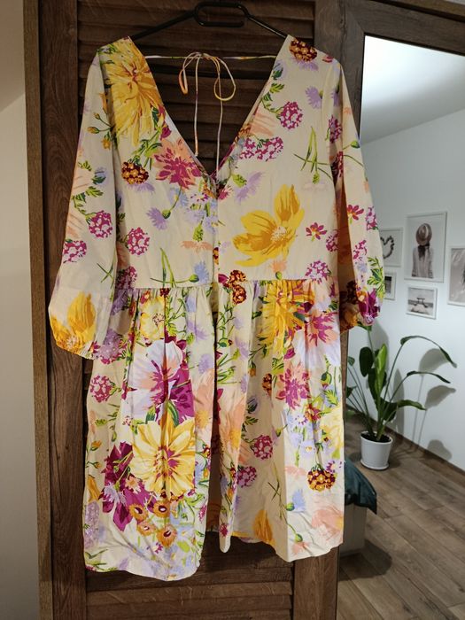 Letnia sukienka w kwiaty H&M S