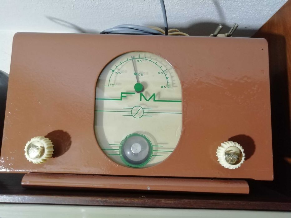 Lote de rádios antigos para coleção Penafiel • OLX Portugal