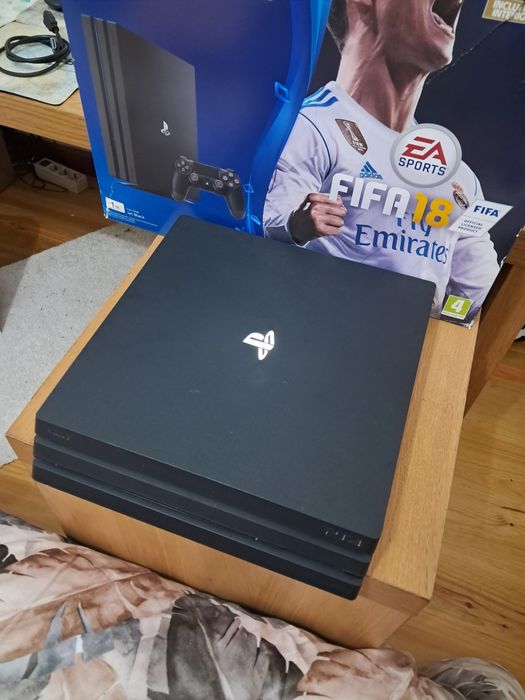 PlayStation4 PRO 1TB