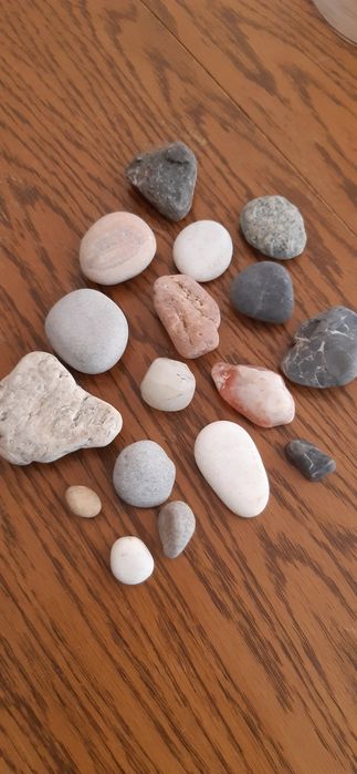 Kamień, łupek i Książka do akwarium