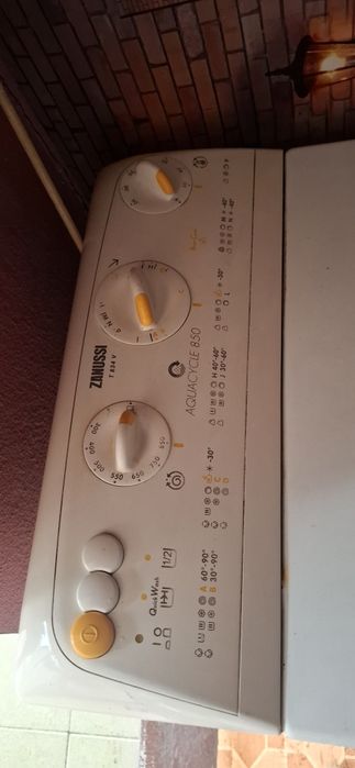 Продам вертикальную стиральную машинку