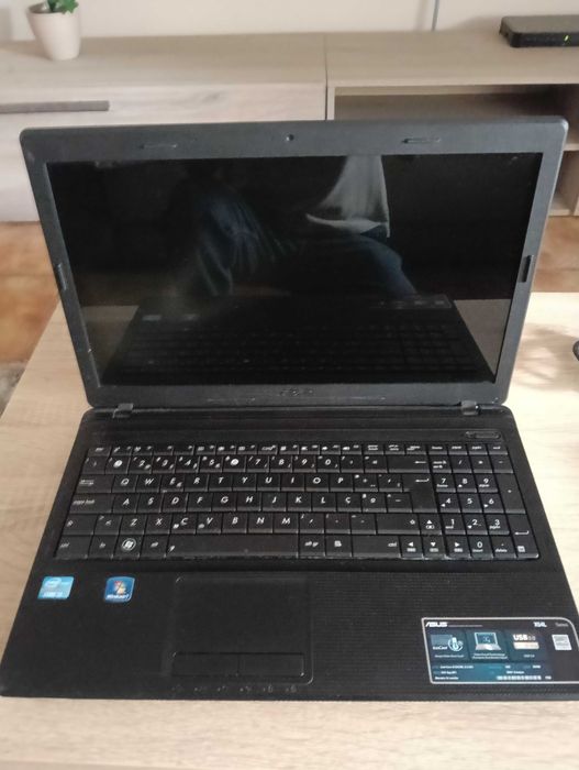 Portátil ASUS semi,novo