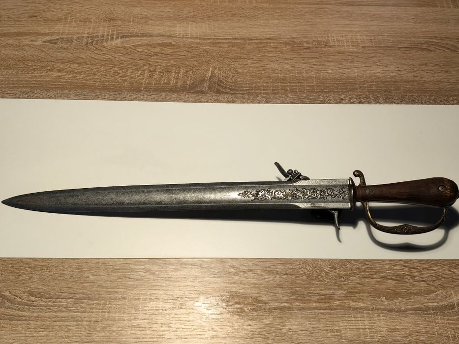 Adaga/pistola replica de decoração (não funciona é só para decoração)