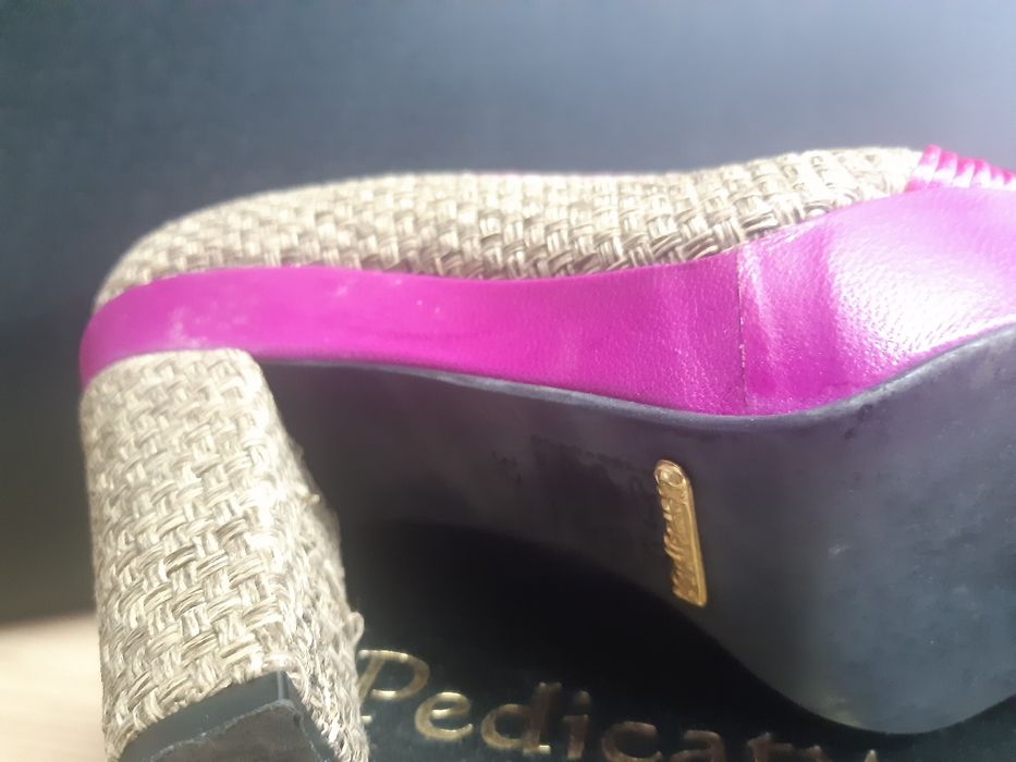 Pedycaty. Sapatos usados uma vez dentro da caixa original.