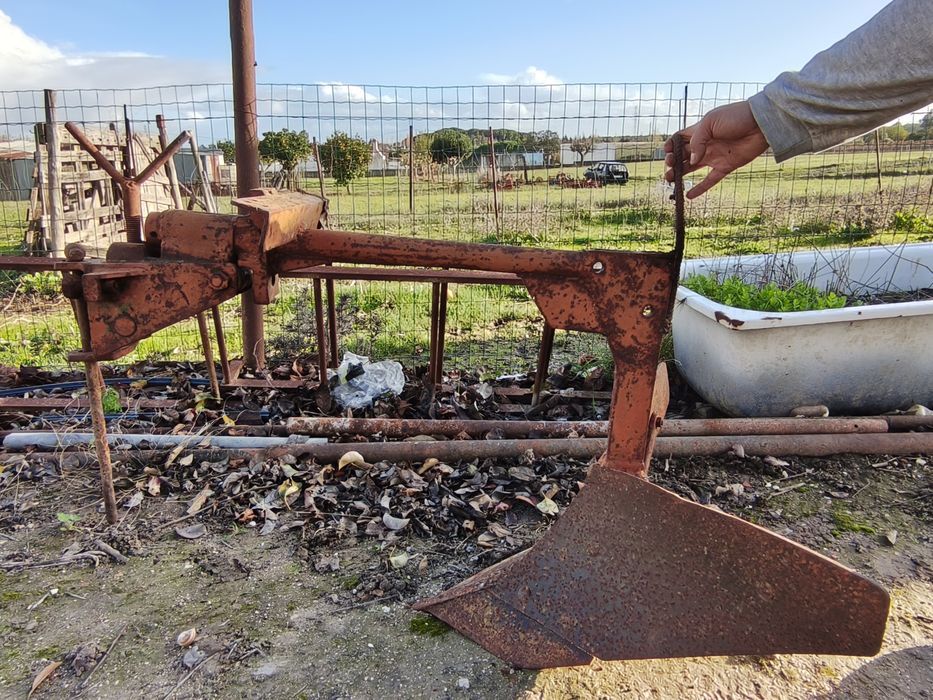 Charrua e abre regos