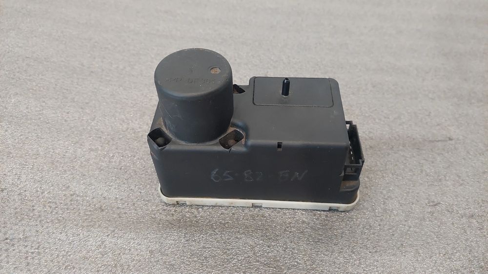 Motor Fecho Central VOLKSWAGEN Polo (6N)