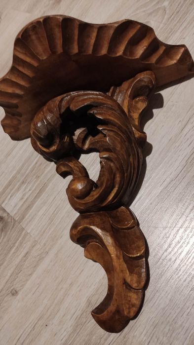Ręcznie rzeźbiona półka konsolka