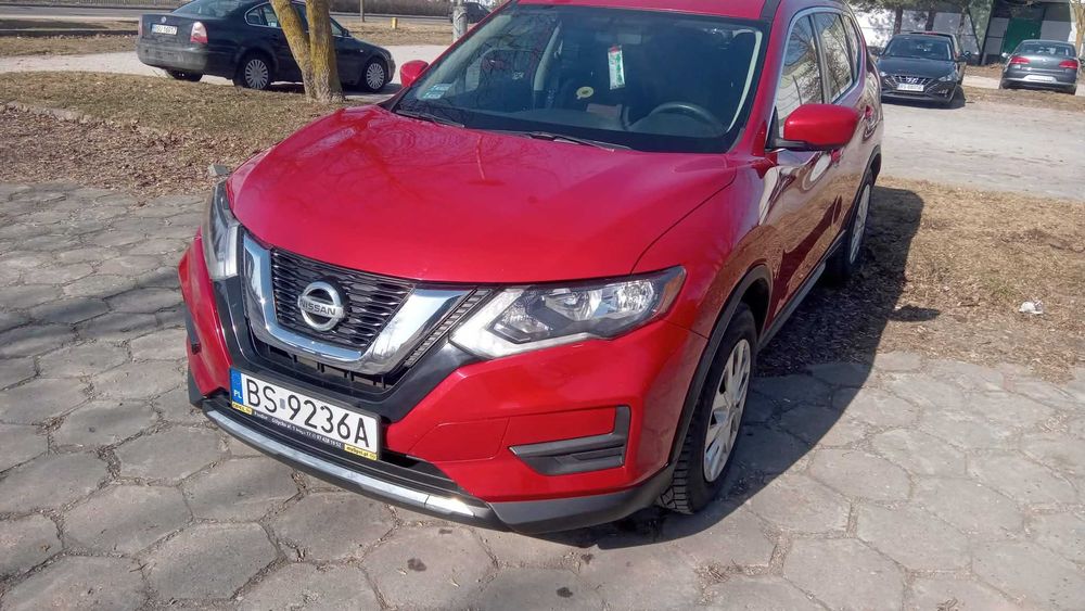 Nissan Rogue Samochod