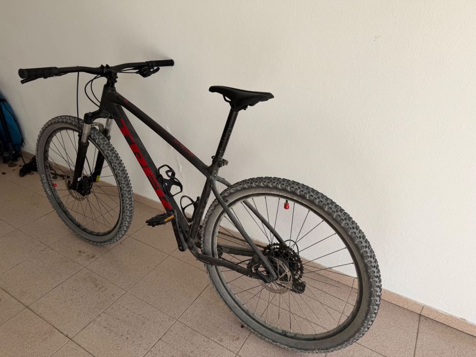 Trek Marlin 5 (2025) – Estado quase novo