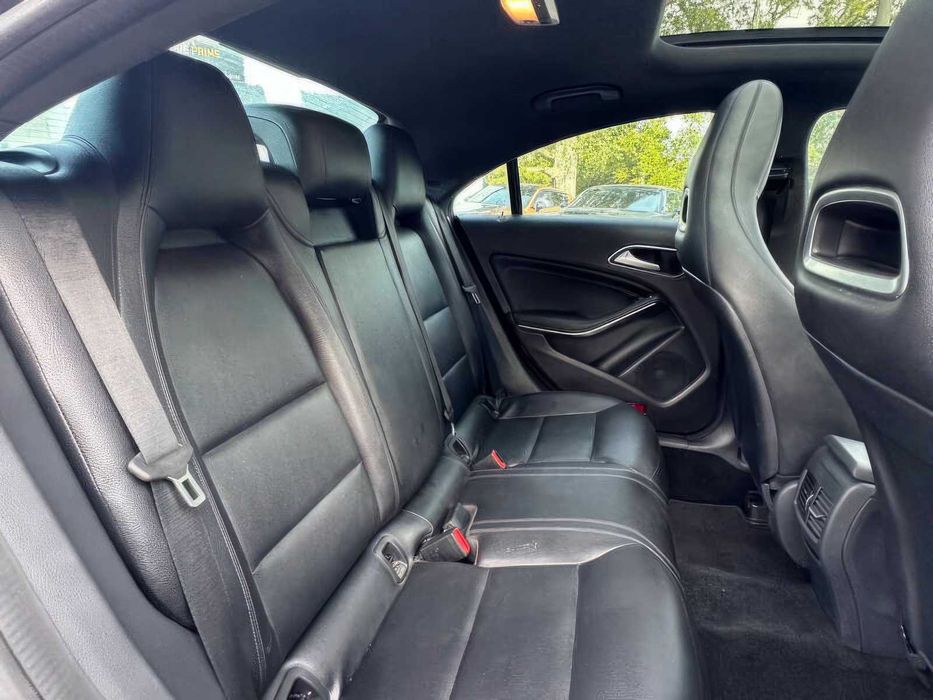 Mercedes-Benz CLA 250      2014