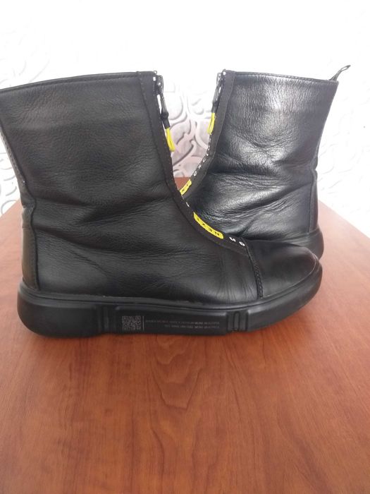 Демісезонні ботінки на дівчинку