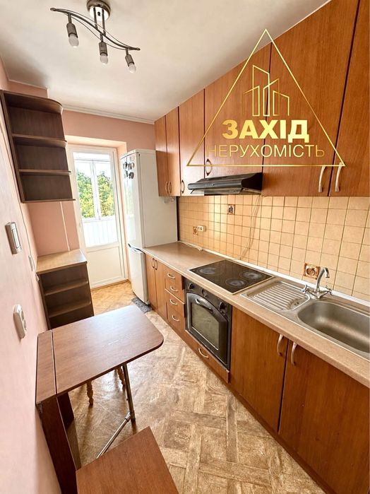 Двокімнатна біля Північного ринку на пр. Молоді