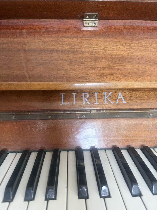 Pianino Liryka używane