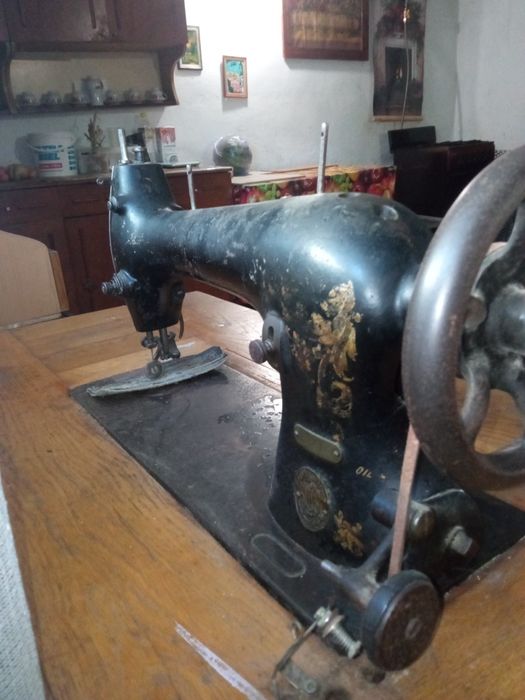 Швейна машинка singer