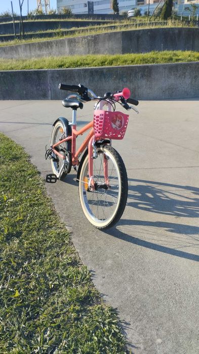 Bicicleta menina 6 a 9 anos roda 20