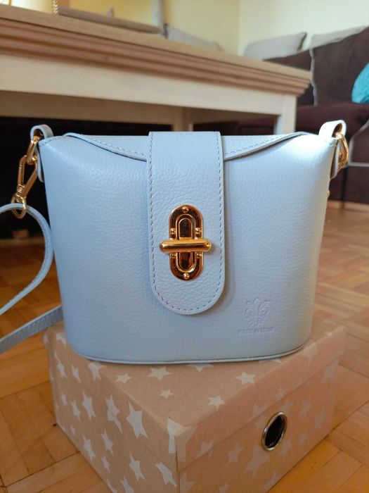 Torebka Vera Pelle ze skóry kolor niebieski baby blue