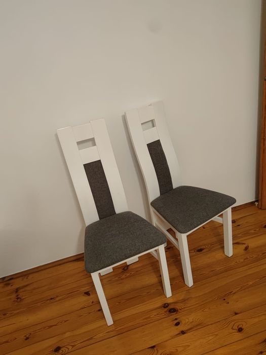 Krzesła drewniane z obiciem 2 sztuki