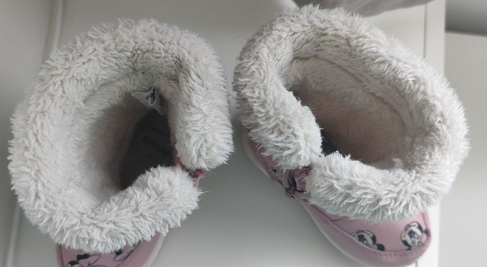 Śniegowce Sinsay r.21 (wg mnie 22) ocieplone futerkiem