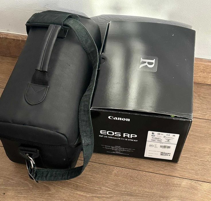 Canon RP + Tamron 35-150mm 2.8-4 + lampa + 2x aku + torba