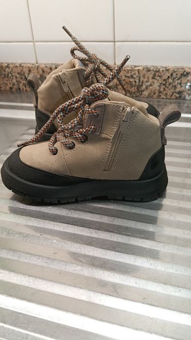 Botas meninos Zara 23