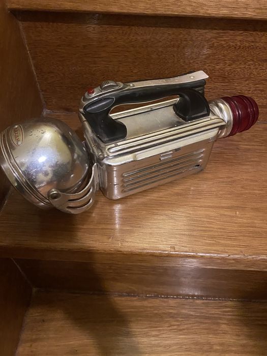 Farol antigo a pilha