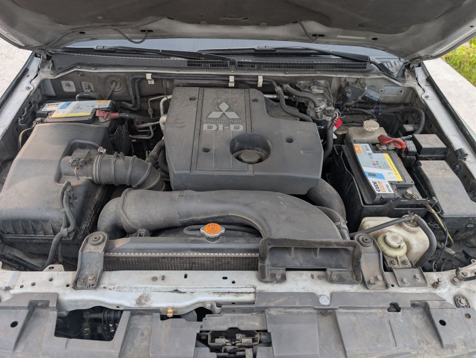 Mitsubishi Pajero 2007 VIN JMYLYV98W7J000878 фото оголошення 5 з 8