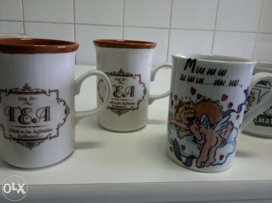Canecas em louça
