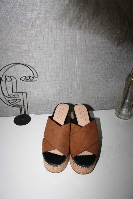 Босоніжки на платформі river island, розмір 5/38, сабо шльопанці