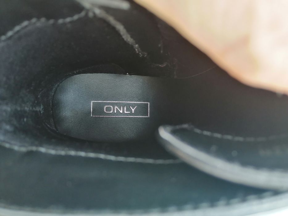 Czarne botki sztyblety łańcuchy kryształki designerskie 37 Only