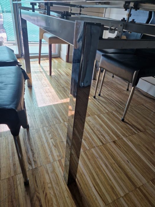 Mesa de vidro preta