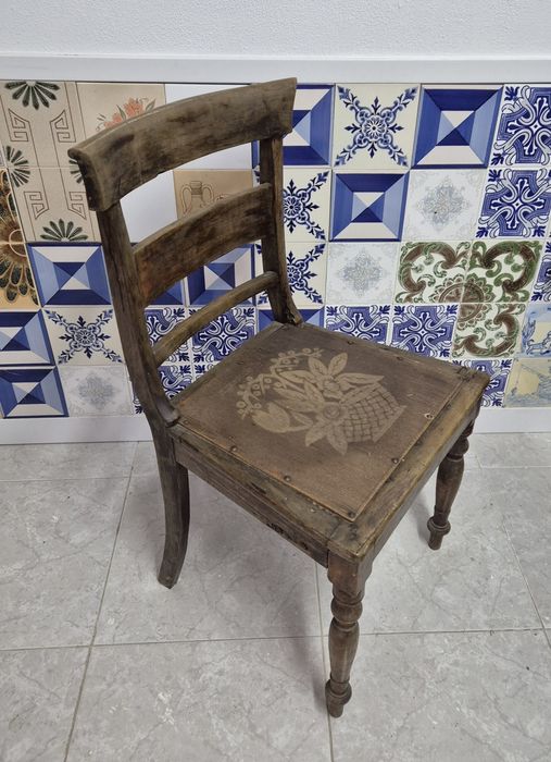 Cadeira antiga dos anos 30