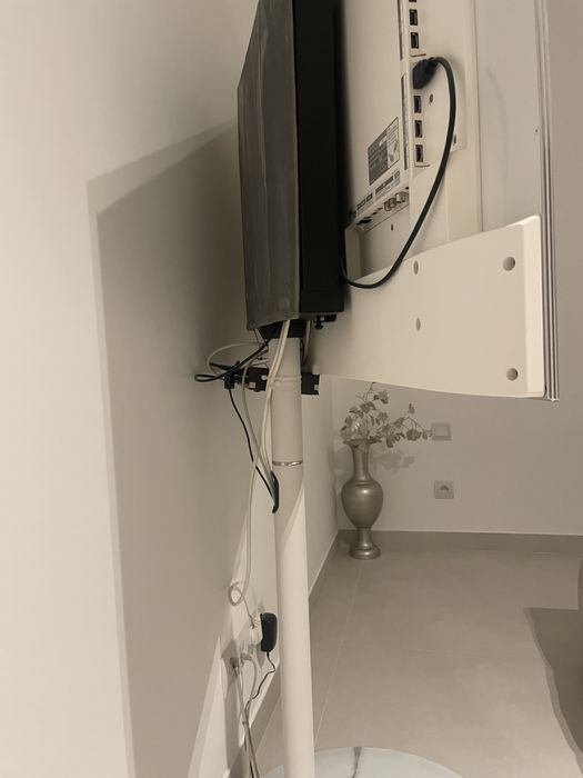 Stojak imitacja marmuru pod TV