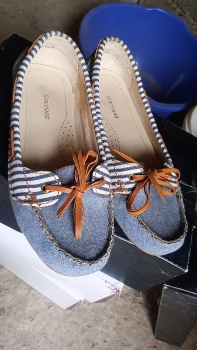 Макасіни жіночі у відмінному стані