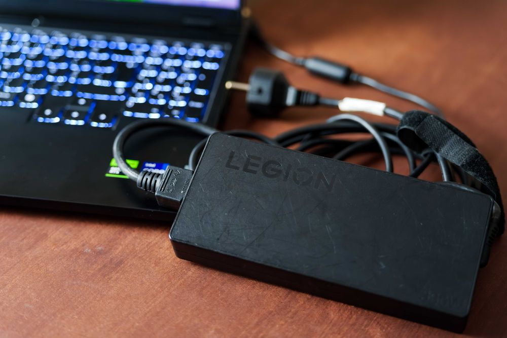Portátil Gaming Lenovo Legion Pro 7 16IRX9H – RTX 4080 / i9 / 32GB / 1.5TB SSD