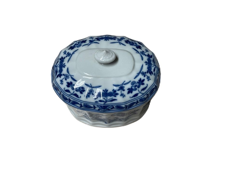 Caixa vista alegre azul e branca Margão