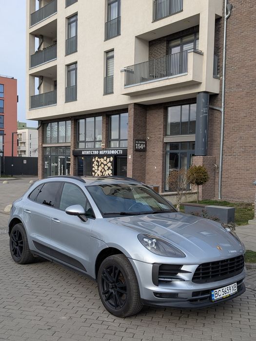 Автомобіль Porsche Macan 2.0t 2020 рік  рестайл