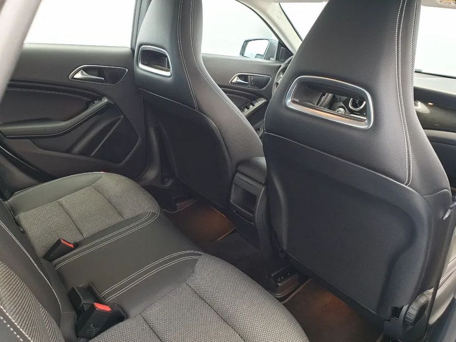 Mercedes-Benz CLA shooting break 180d