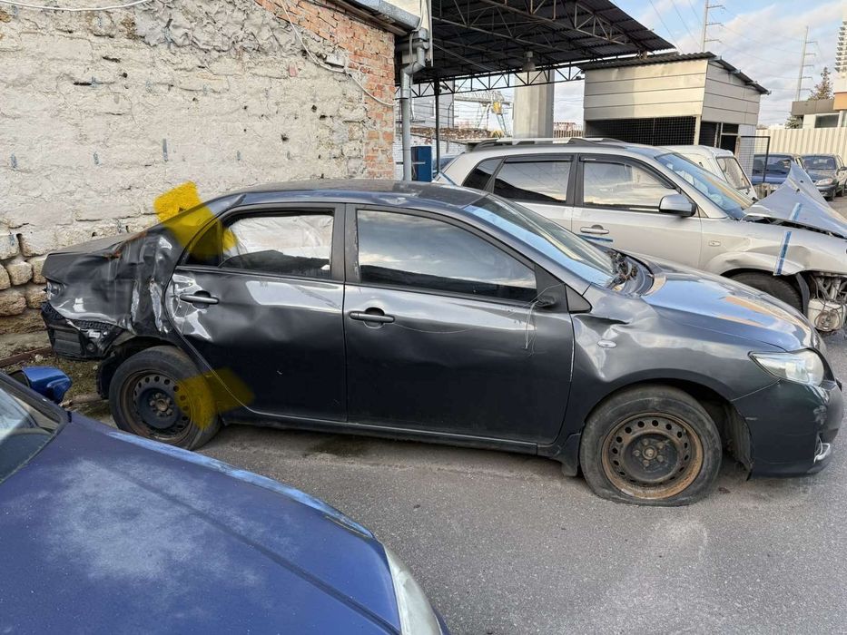 TOYOTA COROLLA  2008 год выпуска