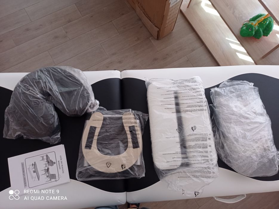 Масажний стіл складний