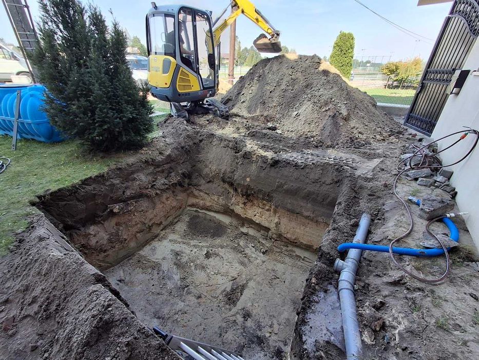 Usługi minikoparką, koparką łańcuchową, przeciskiem-kretem