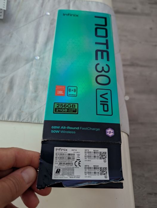 Smartfon INFINIX Note 30 VIP