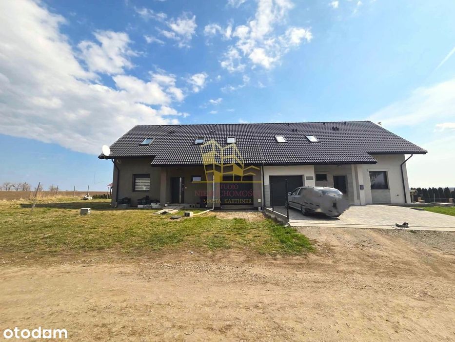 Dom w zabudowie bliźniaczej – idealny dla rodziny/473m2/2020r.