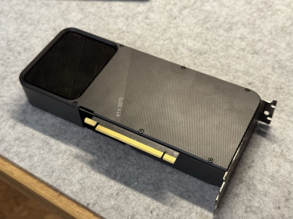 Nvidia Geforce RTX 3070 Founders Edition ( FE )