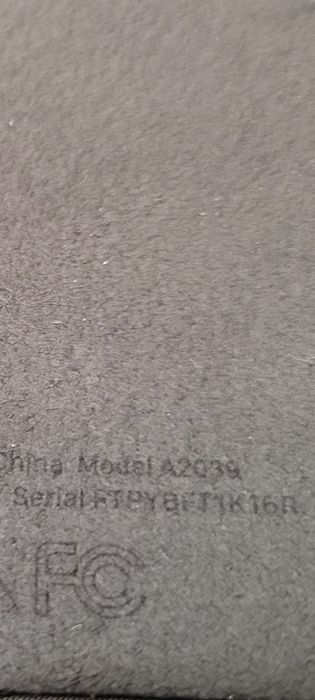 Чехол клавиатура iPad 12 .9 " original  Apple  30 $