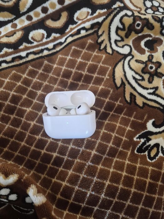 AirPods Pro хороший стан