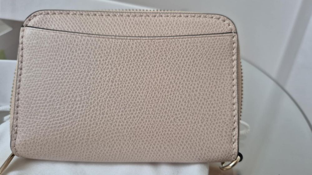 Portfel Furla. Kolor balerin