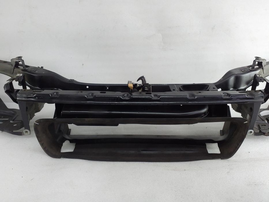 Frente em fibra ou chapa VOLVO V50 (MW)