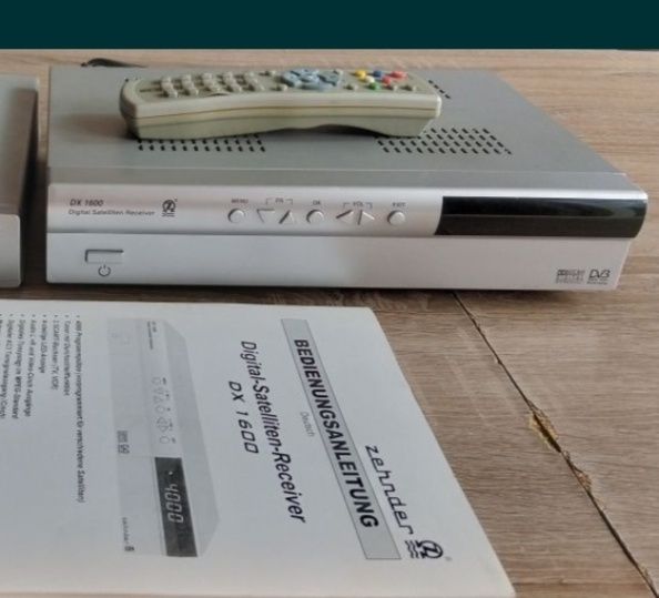 Dekoder do telewizji satelitarnej Reseiver firmy Zander