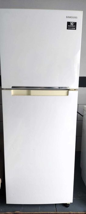 Frigorífico SAMSUNG RT29K5030WW- No Frost - 163.5 cm - 300 L - Branco