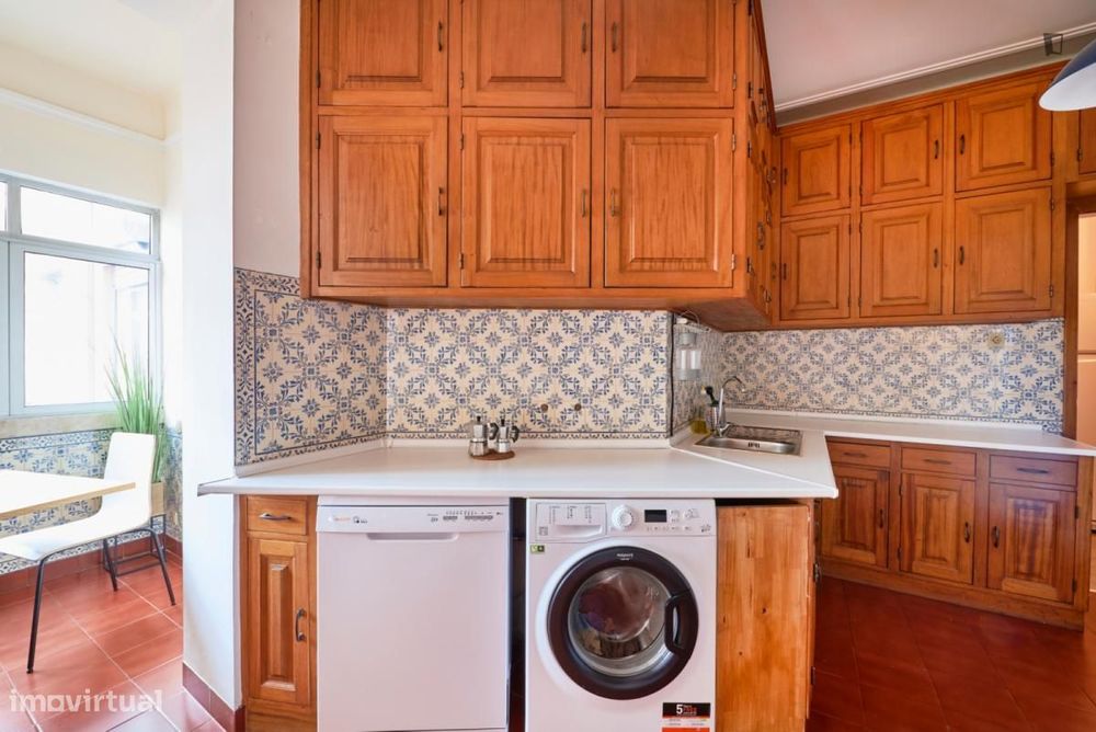Quarto - localizado em Marquês de Pombal Lisbon
